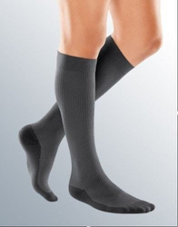 medi travel short (petite) length, knee socks for men