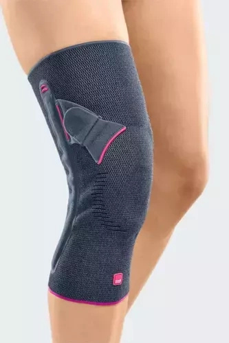 Knee brace promoting muscular balance in cases of patellar lateralisation Genumedi PT