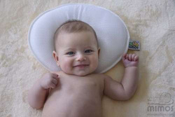 Milos L / XS is a pillow for children born prematurely.