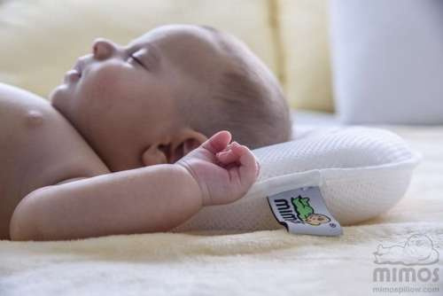 Milos L / XS is a pillow for children born prematurely.